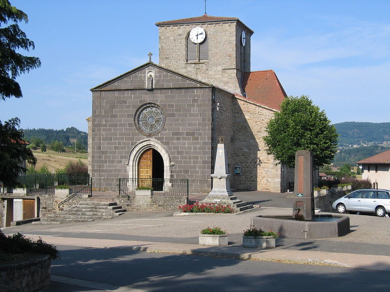 LES SALLES, Salle des fêtes